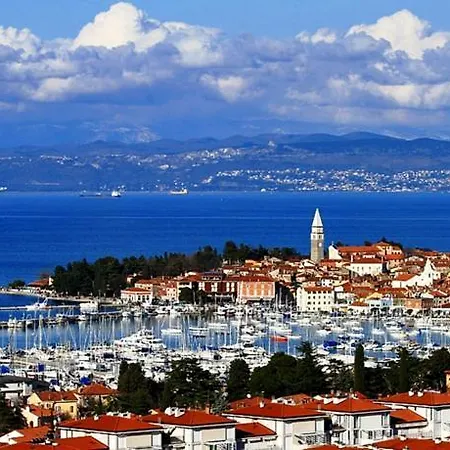 Homestay szállás View To The Old City Izola
